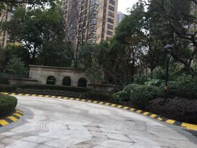 保利香槟国际